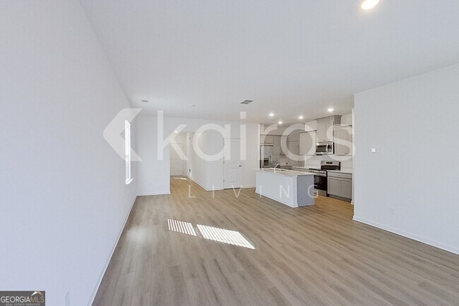 Photo - 216 Birch Ave