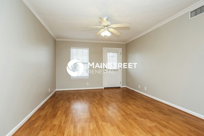 Photo - 3 Bedroom Pet-Friendly Home in MURFREESBORO, TN with Main Street Renewal