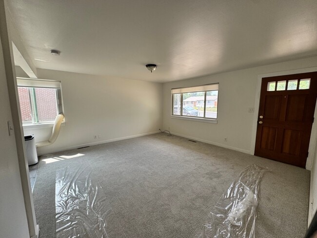 Photo - 3090 Aurora Ave