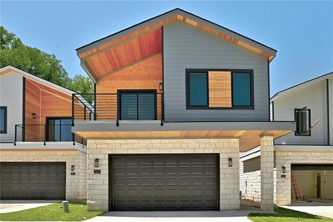 Building Photo - 2305 Century Tree Cv