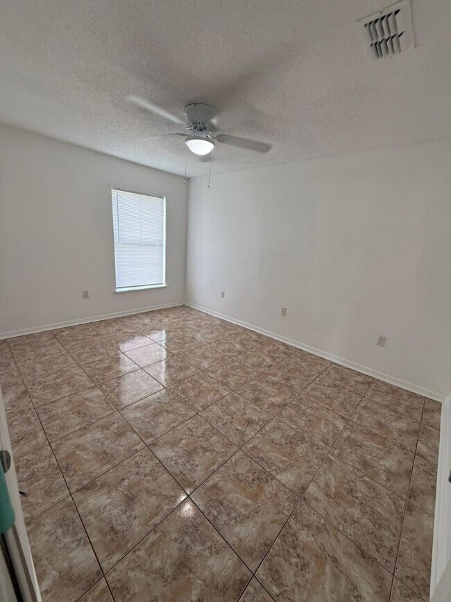 Photo - Recently renovated 4 Bedroom, 2 Bathroom, ...