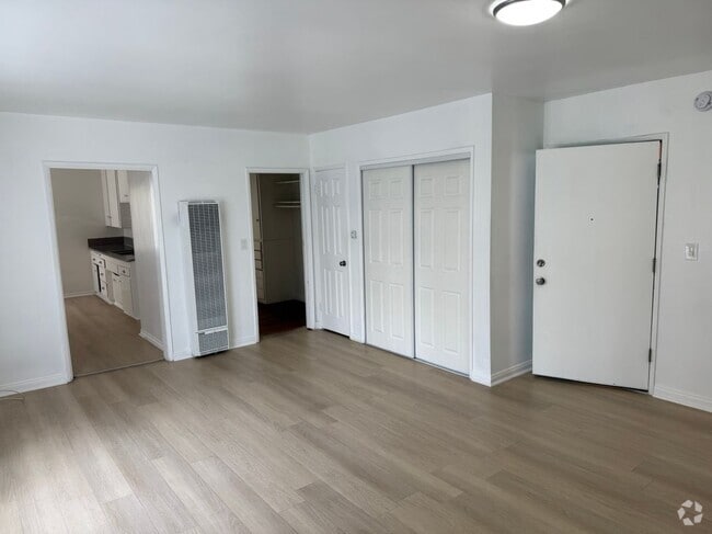 Building Photo - 749 S Berendo St Rental