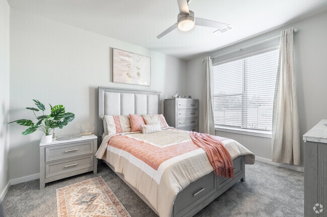 2BR, 2BA - 1,096SF - Bedroom