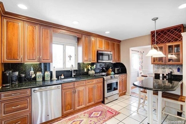 Photo - 254 Haypath Rd