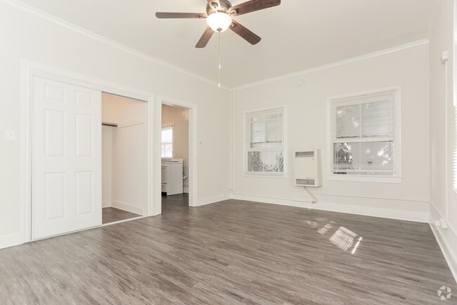 Studio, 1BA - 500-600 SF
