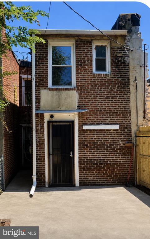 Photo - 2032 Etting St