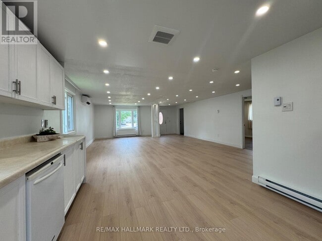 Photo - 321 Sunnidale Rd