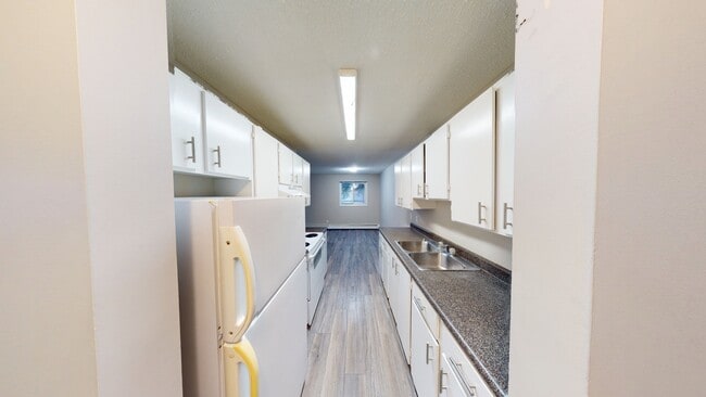 Photo - 10028-10105 105 Ave Unit 1