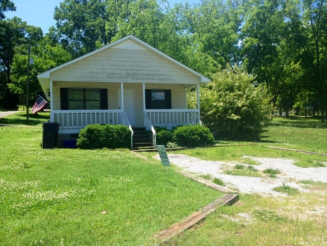 Photo - 146a College St SE House