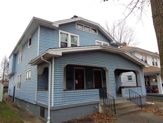 Photo - Knecht 337-339 Unit Knecht 339