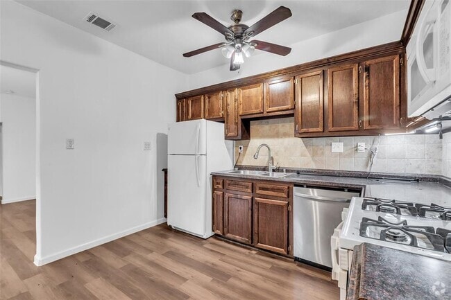 Building Photo - 3925 Woodleigh St Unit 2 Rental