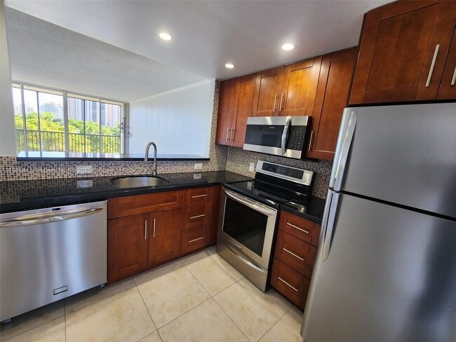 Photo - 3301 N Country Club Dr Unit 504