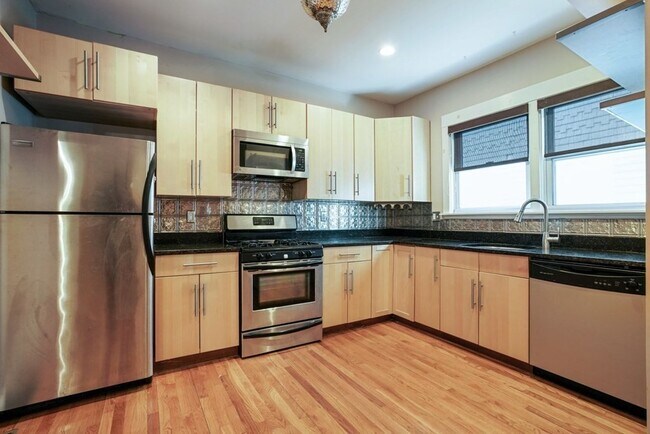Building Photo - 88 Tremont St Rental