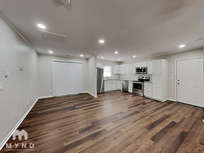 Photo - 8213 Willowlake Ct