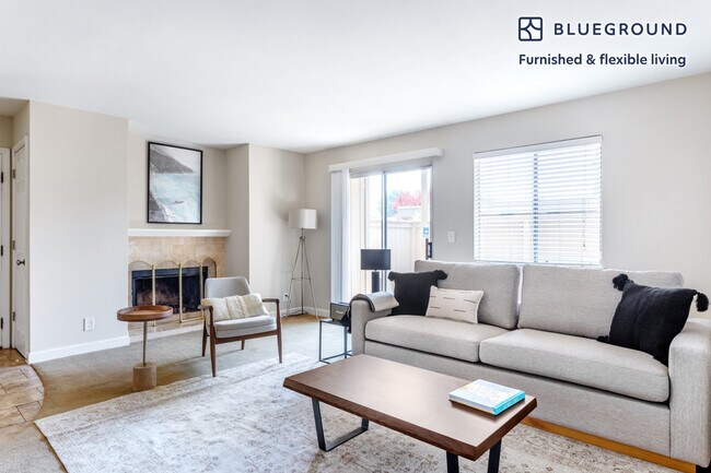 Photo - 46862 Fernald Common Unit FL0-ID360