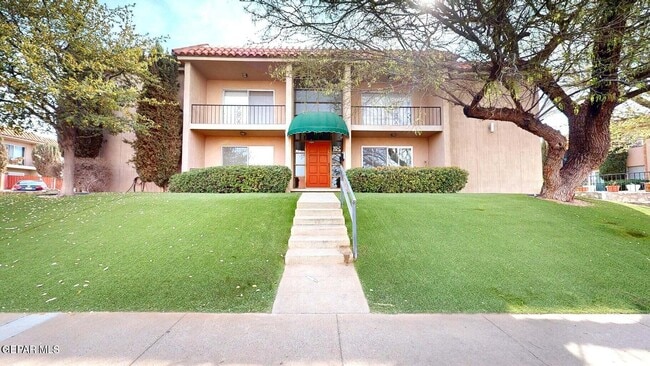 Building Photo - 252 SHADOW MOUNTAIN Dr Unit D10 Rental