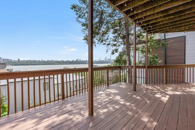 Photo - 156 Undercliff Ave Unit 2