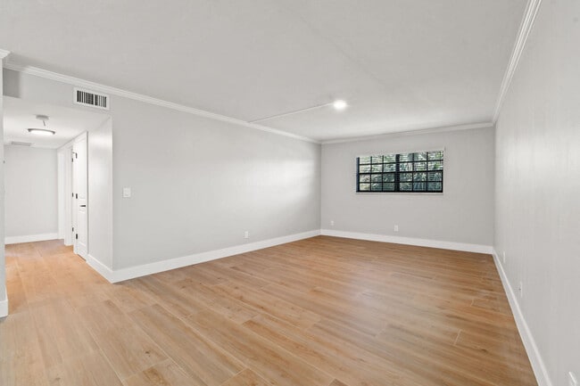 Photo - 324 Southwind Dr Unidad 15