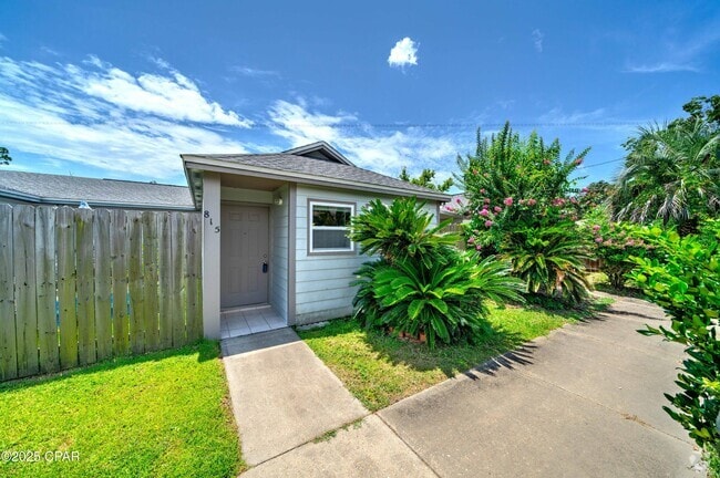 Building Photo - 815 Premier Dr Rental