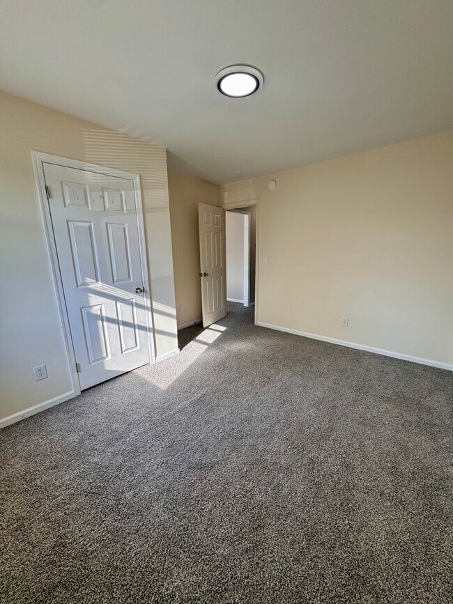 Photo - Charming 2 Bedroom Townhouse in New Market