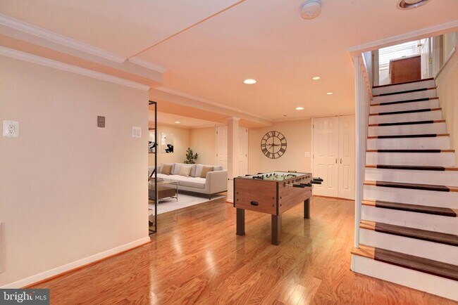 Photo - 601 Delano Dr SE