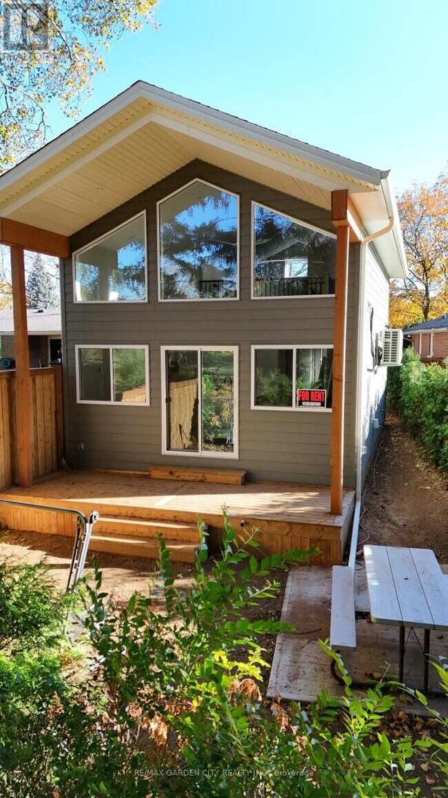 Photo - 28 Kenworth Dr