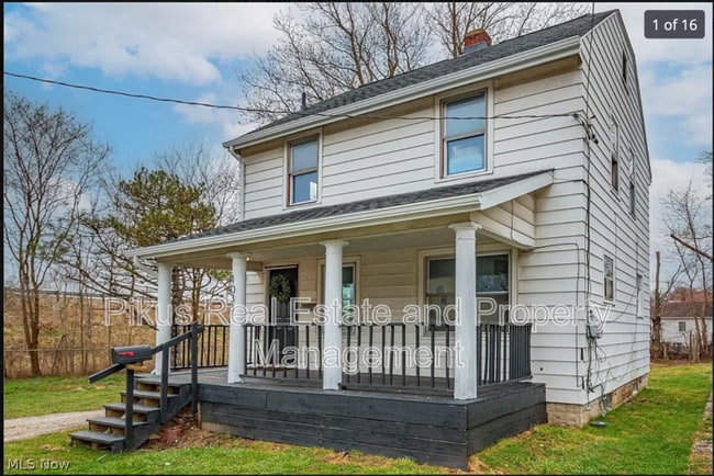 Building Photo - 1033 Chandler Ave