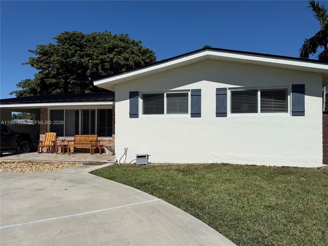 Building Photo - 8965 SW 125th Terrace