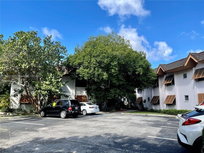 Photo - 9456 SW 77th Ave Unit T4