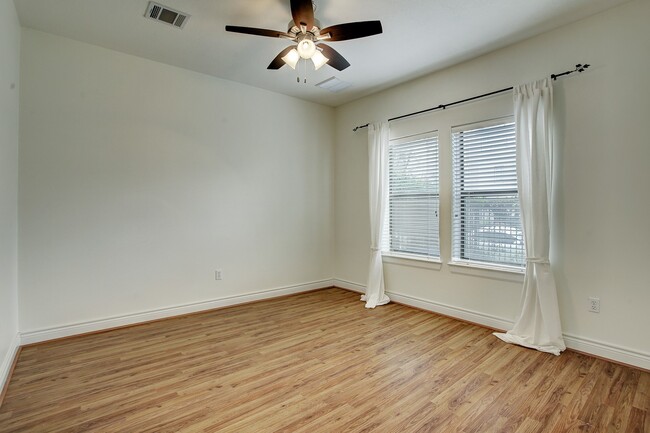 Photo - 1403 Rosedale St