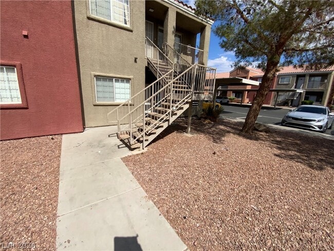 Building Photo - 4730 E Craig Rd Unit 1091