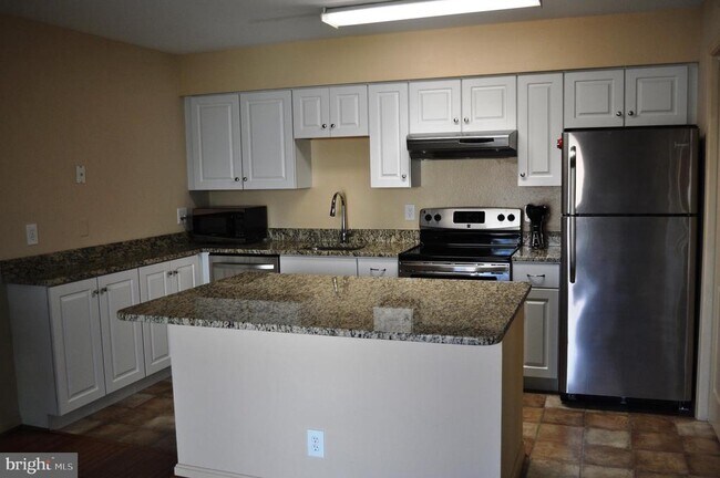 Photo - 3306 Wyndham Cir Unit 331