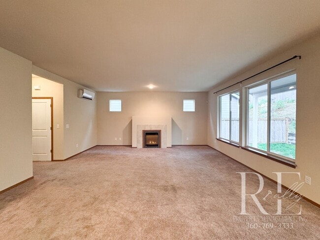 Photo - Spacious East Bremerton Home with Vaulted ...