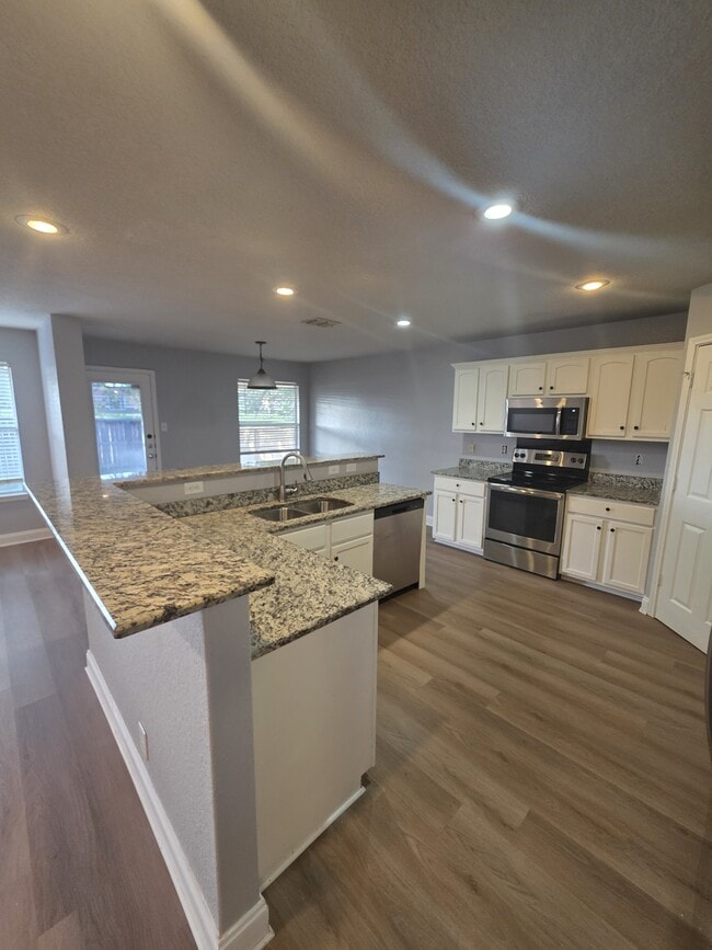 Photo - 7119 Capricorn Way