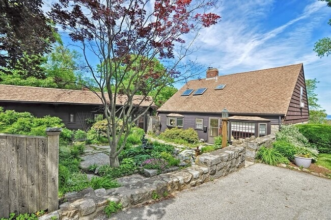 Photo - 93 Granite St