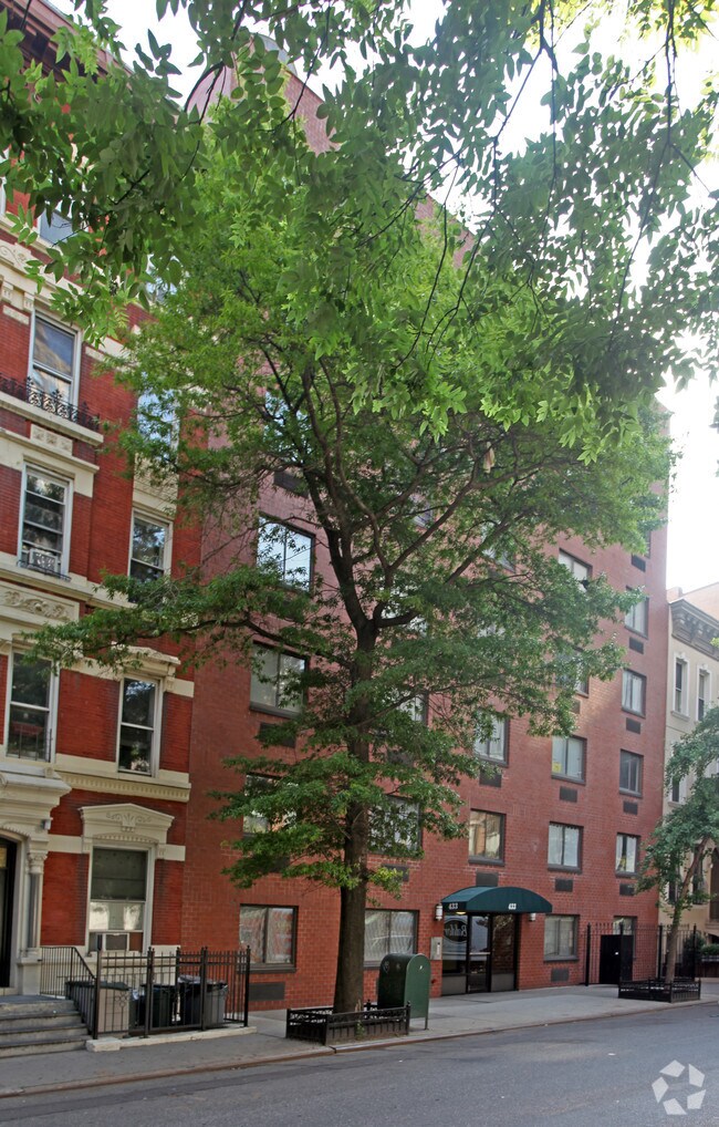 Photo - 433 West 43rd Street