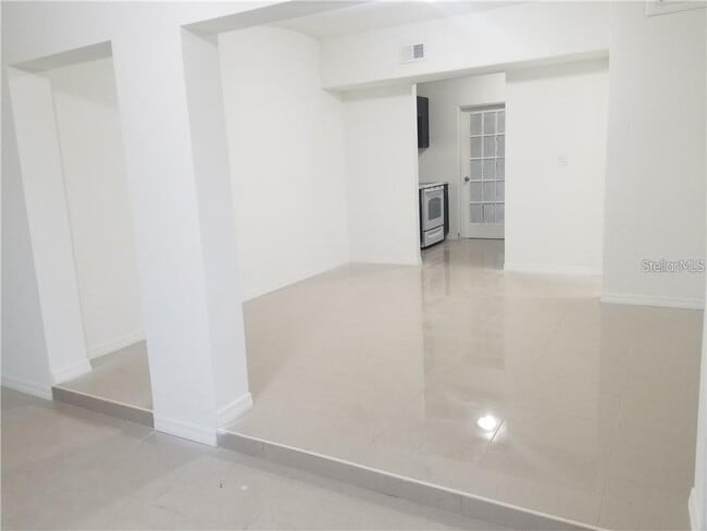 Photo - 11505 Churchill St