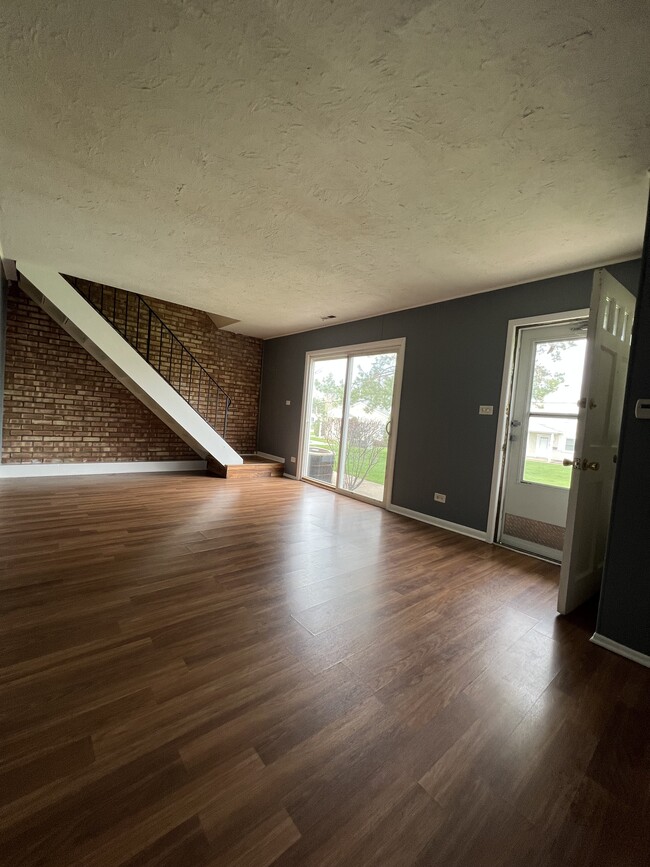 Photo - 185 Rita Ct Unit B