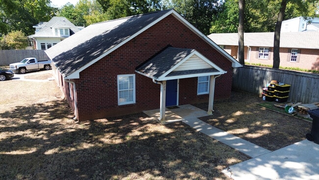 Photo - 225 E Chestnut St Unit B