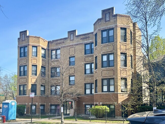 Photo - 1417 W Hutchinson St Condo Unit 3
