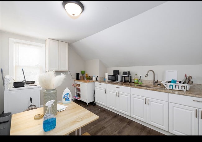 Photo - 79 Vine St Unidad 2