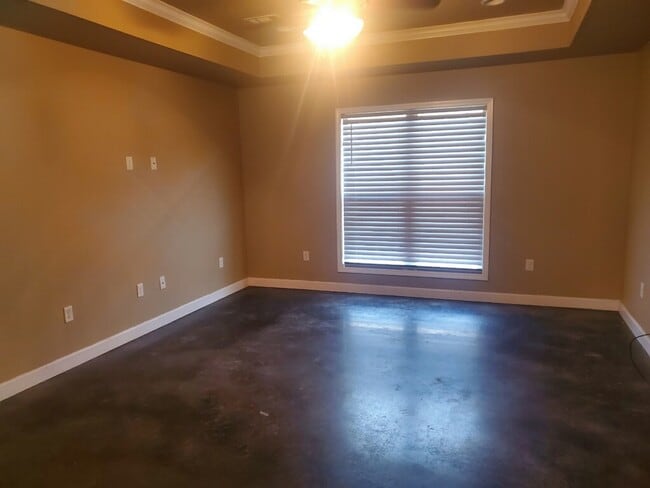 Photo - 312 W School St