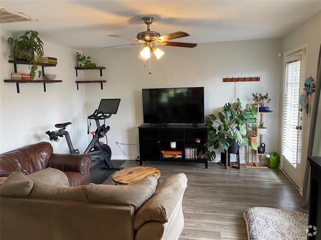 Building Photo - 5612 Vickery Blvd Rental
