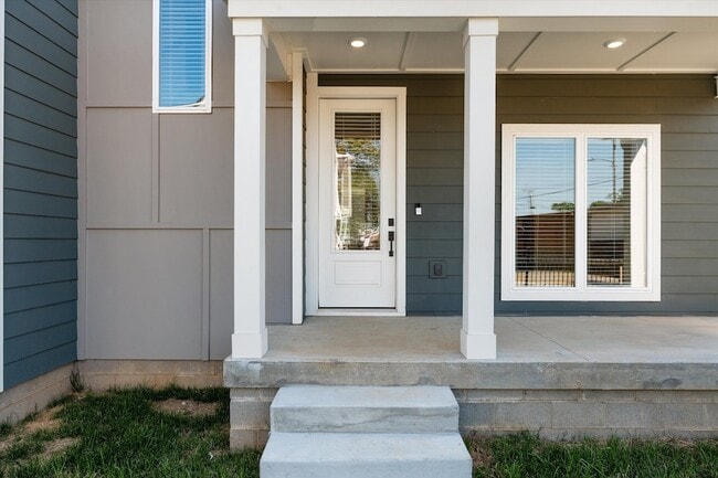 Photo - 1802 10th Ave N