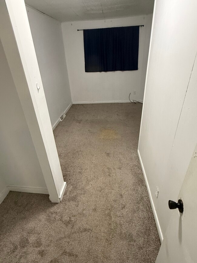 Photo - 121 E Johnson St