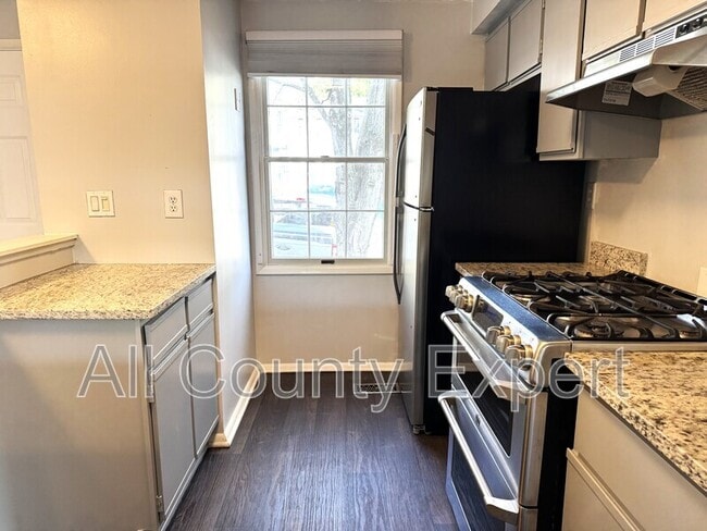 Photo - 862 Regal Path Ln