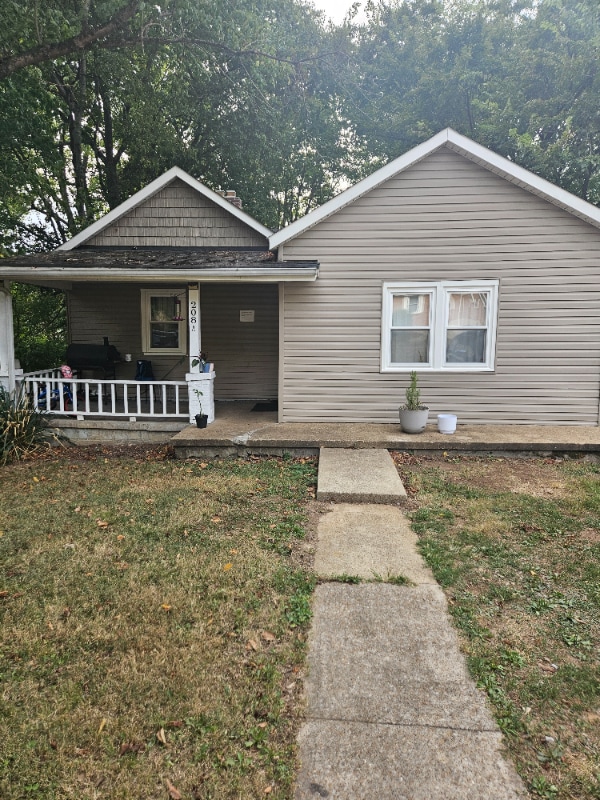 Building Photo - 208 High St Rental