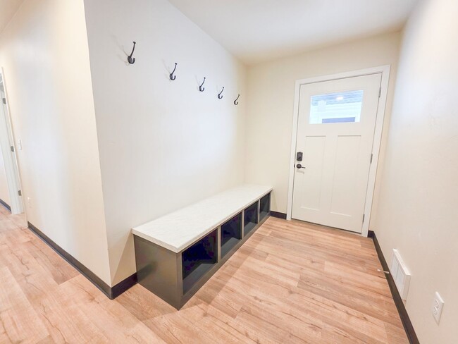 Photo - 1677-1679 Amy Street Unit 1677