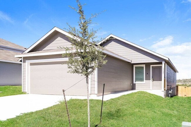 Photo - 3222 Roslyn Grist