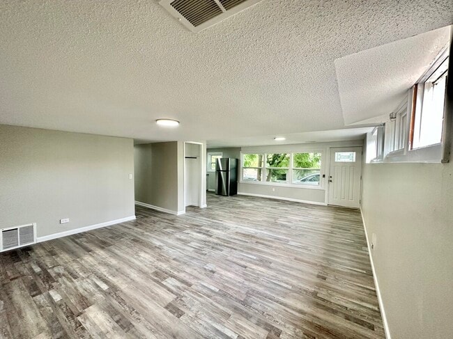 Photo - 2527 Lynner Dr